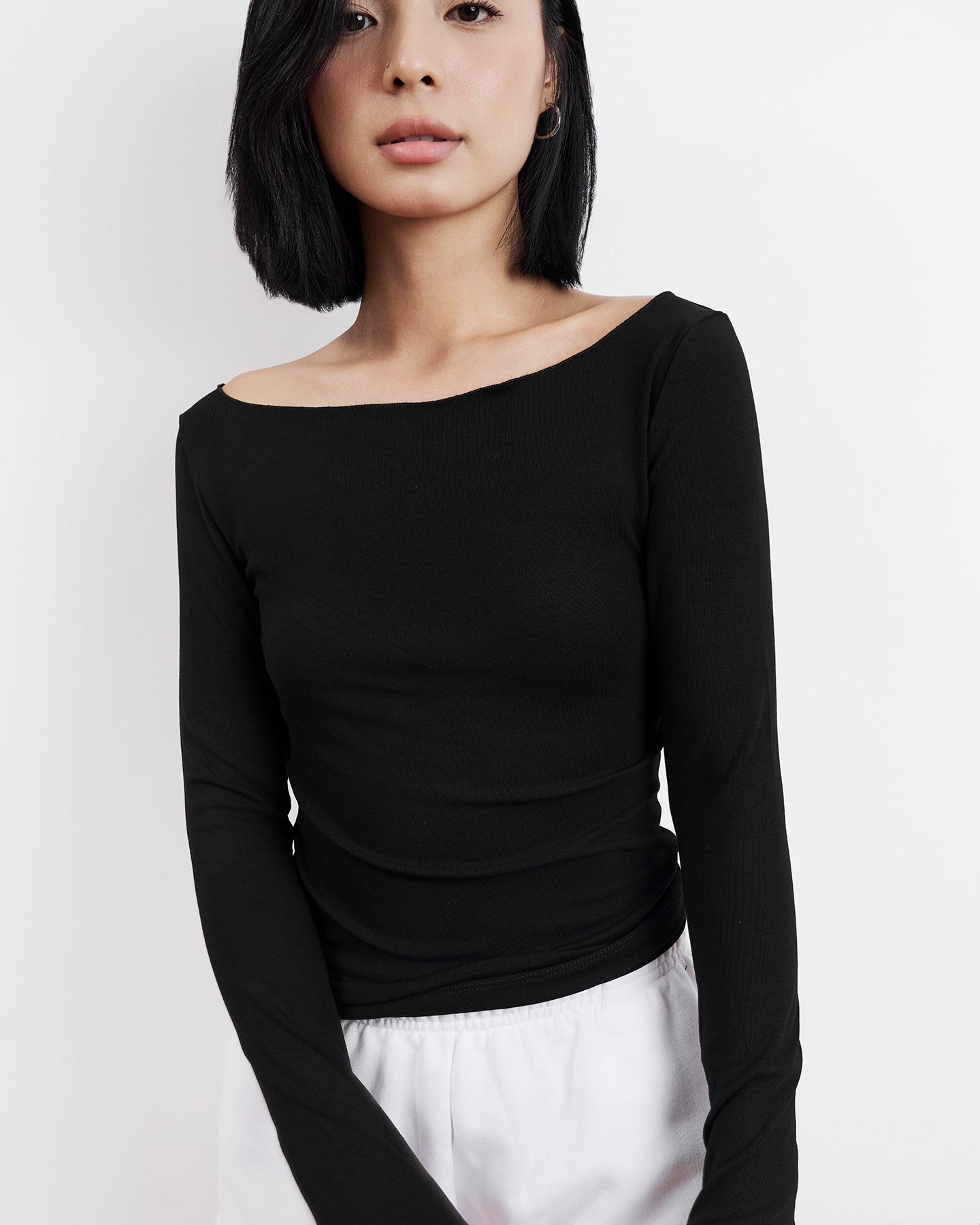 Áo thun dài tay cổ thuyền trễ vai - MC03