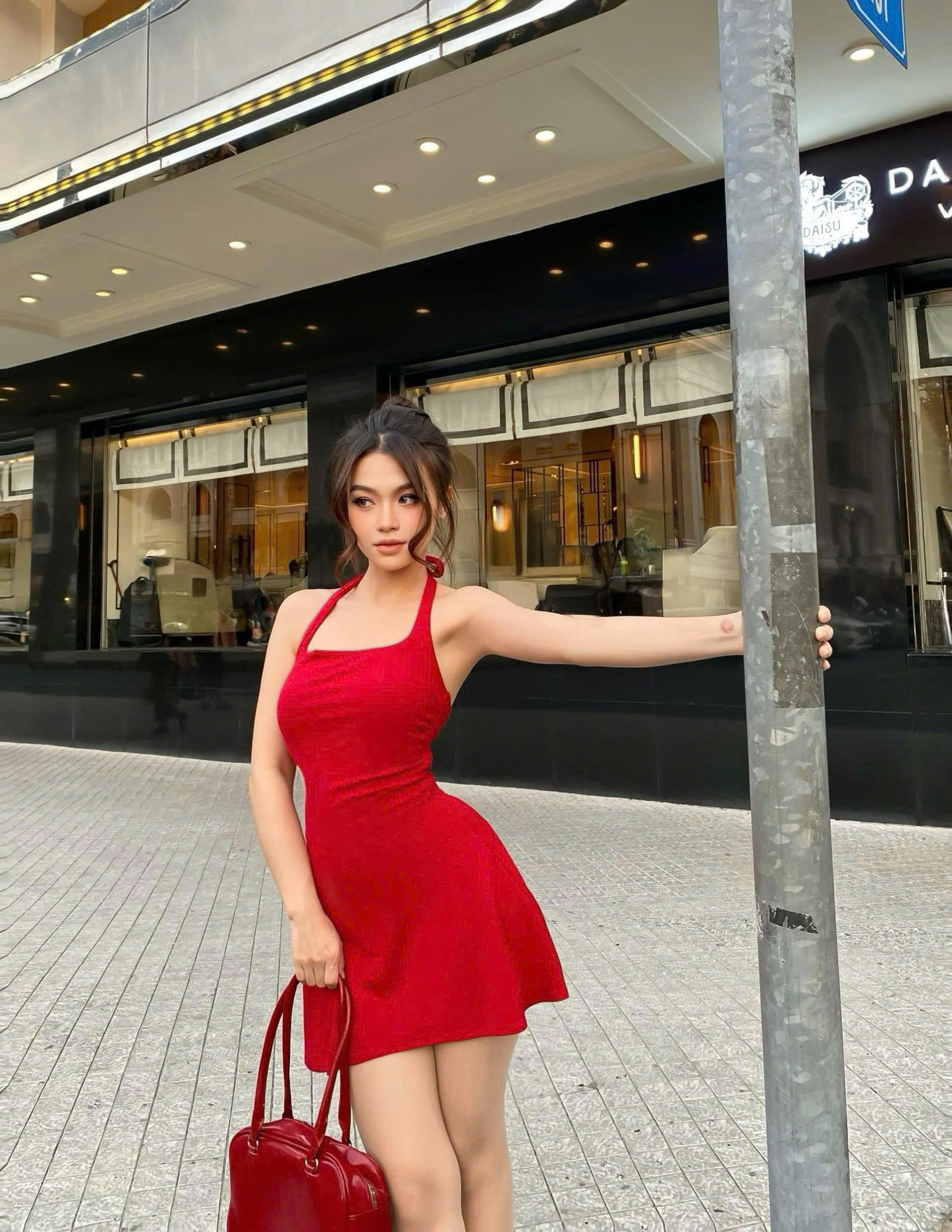 Váy cổ yếm thắt nơ sau lưng - MCD02