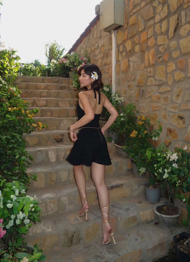 Váy cổ yếm thắt nơ sau lưng - MCD02