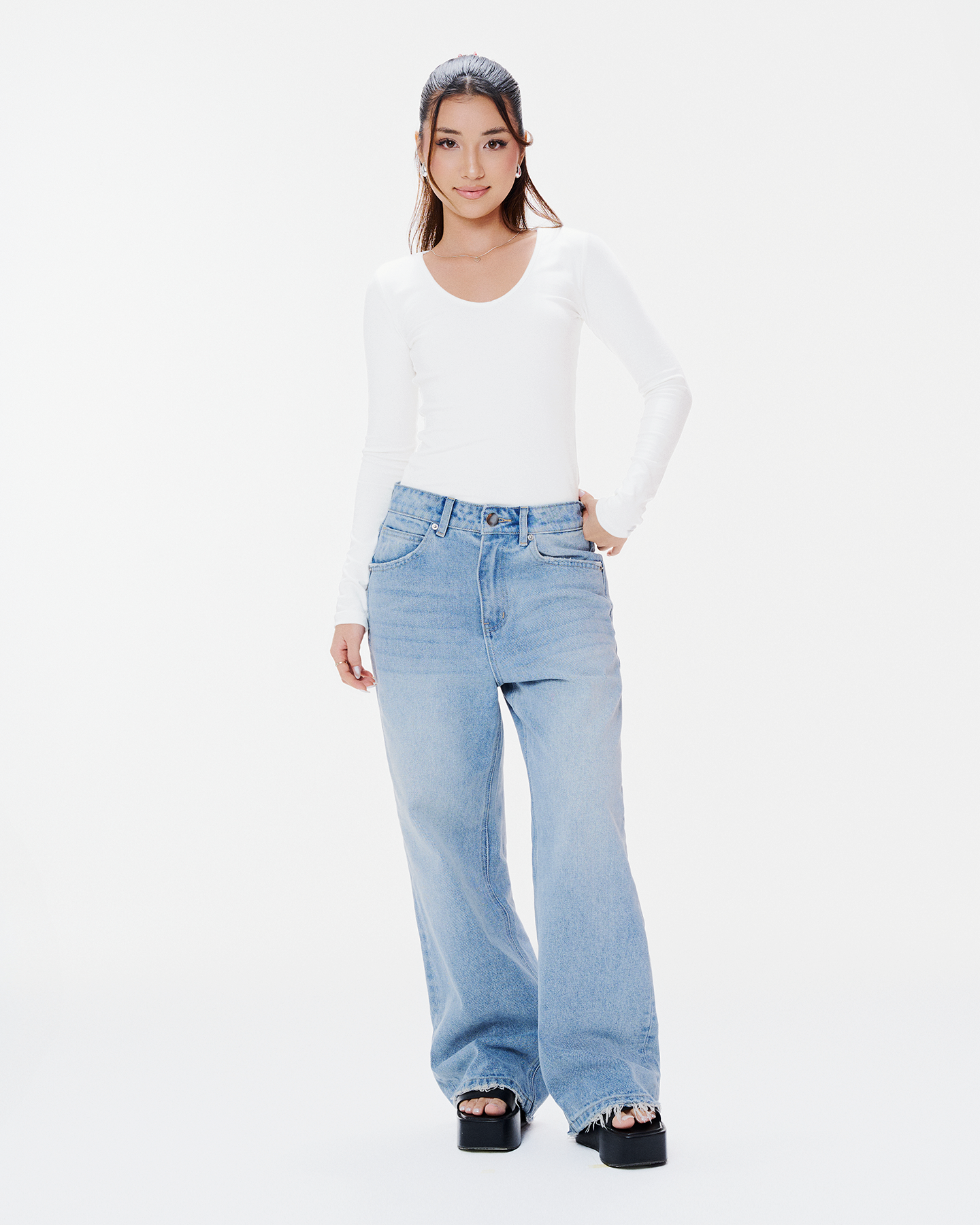 Merry Long Sleeve V-Neck Top - MC16