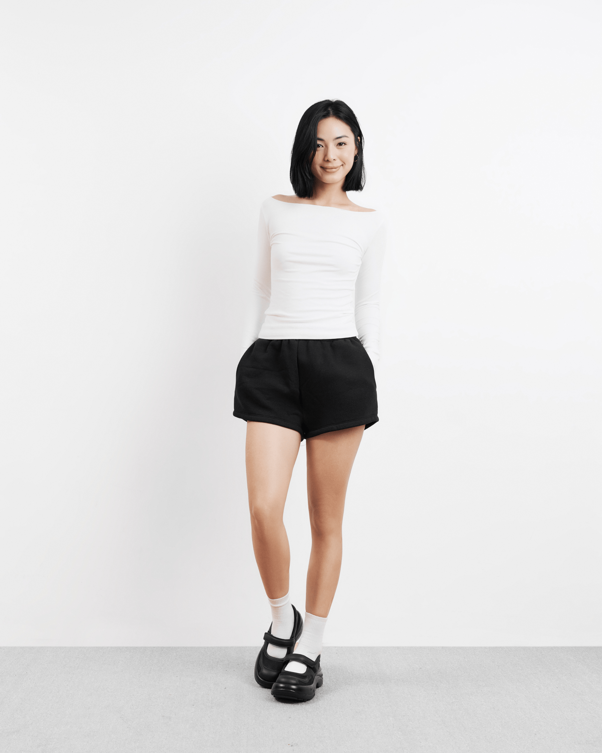 Quần short nữ dáng thể thao